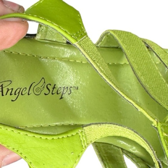 Angel Steps Green Sandals - Picture 5 of 5